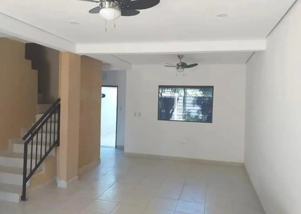 VENDO HERMOSA CASA TIPO DUPLEX A ESTRENAR CON PISCINA‼️ COD 0479 — foto 3