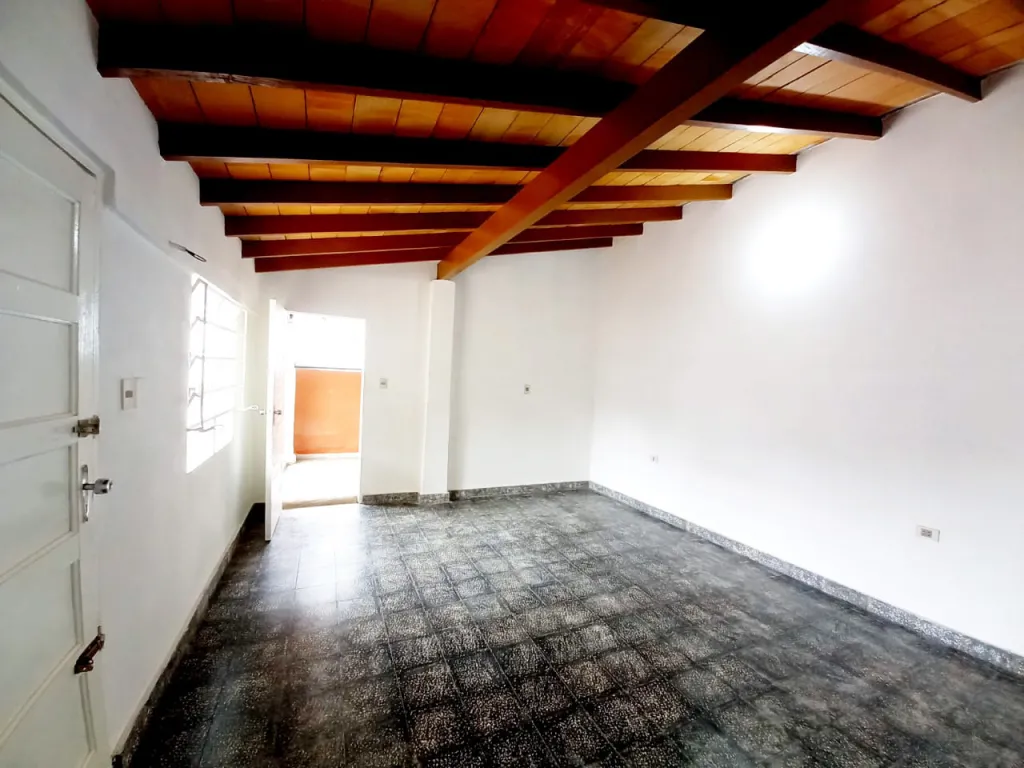 VENTA DE CASA EN BARRIO ROBERTO L. PETIT L. PETIT — foto 2