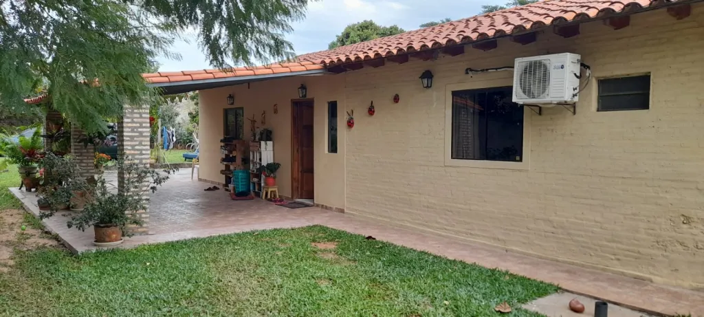 Vendo casa en Lambaré - 4 Mojones — foto 3