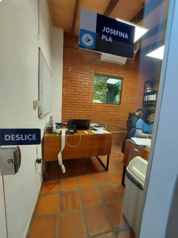 Se alquila casa para comercio zona Av San Martín — foto 2