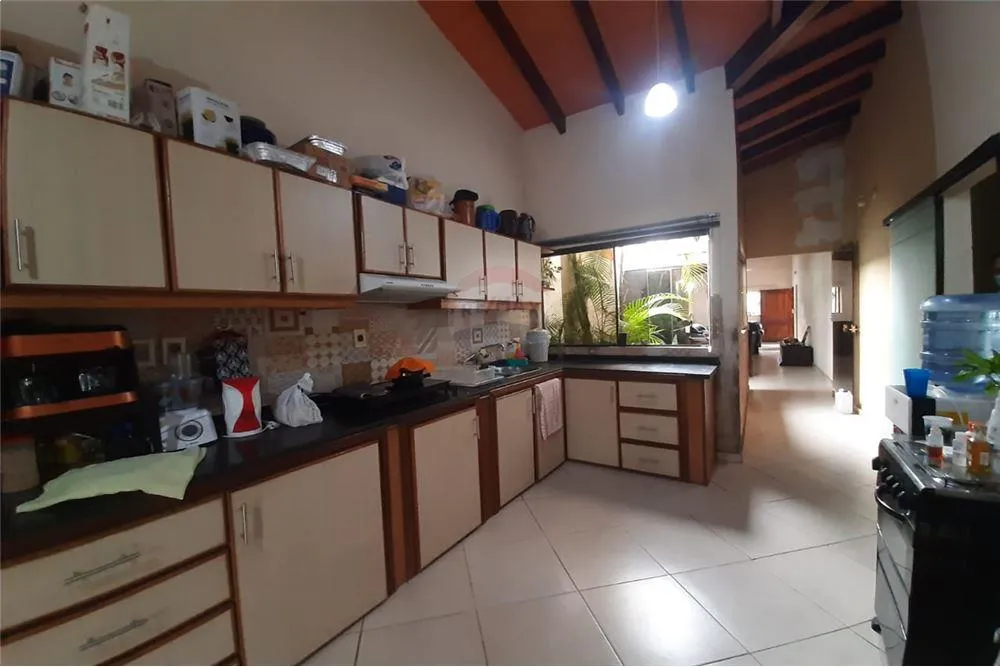 casa de 4 dormitorios Zona Multiplaza — foto 2