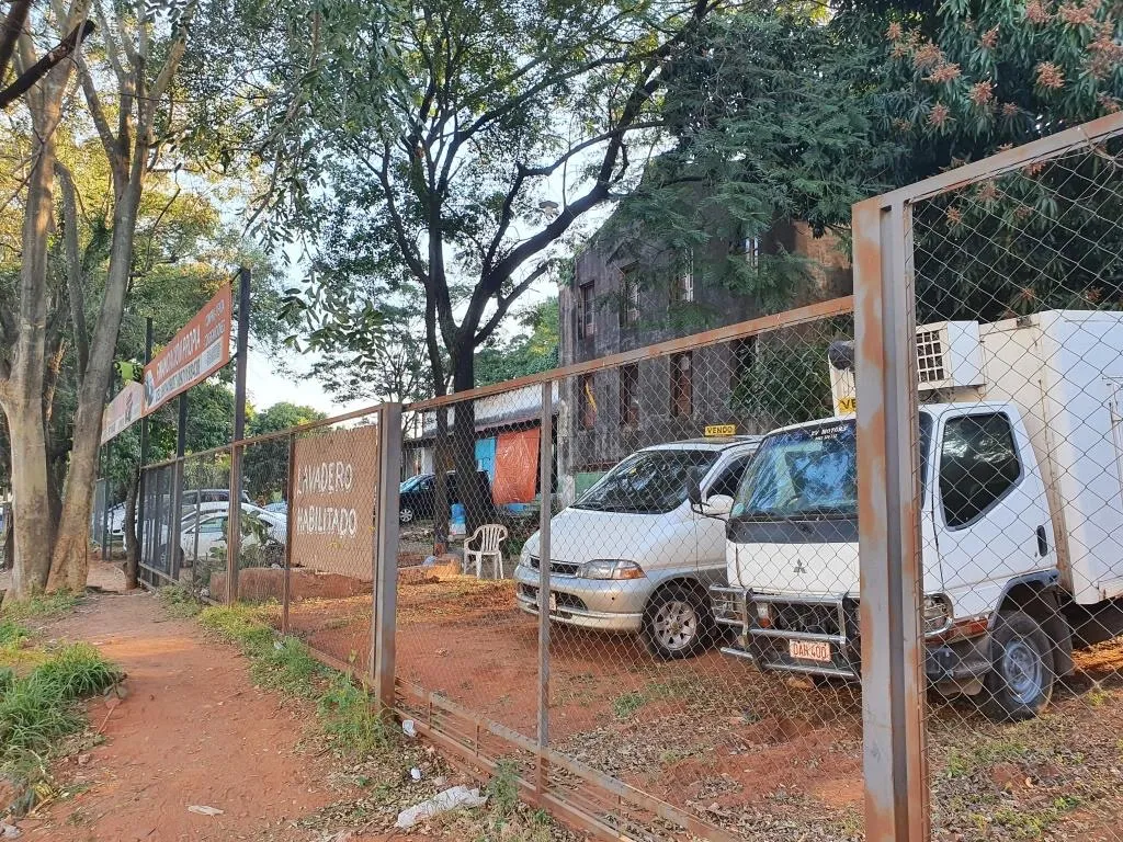 Se alquila terreno con depósito zona Híper Luisito — foto 2