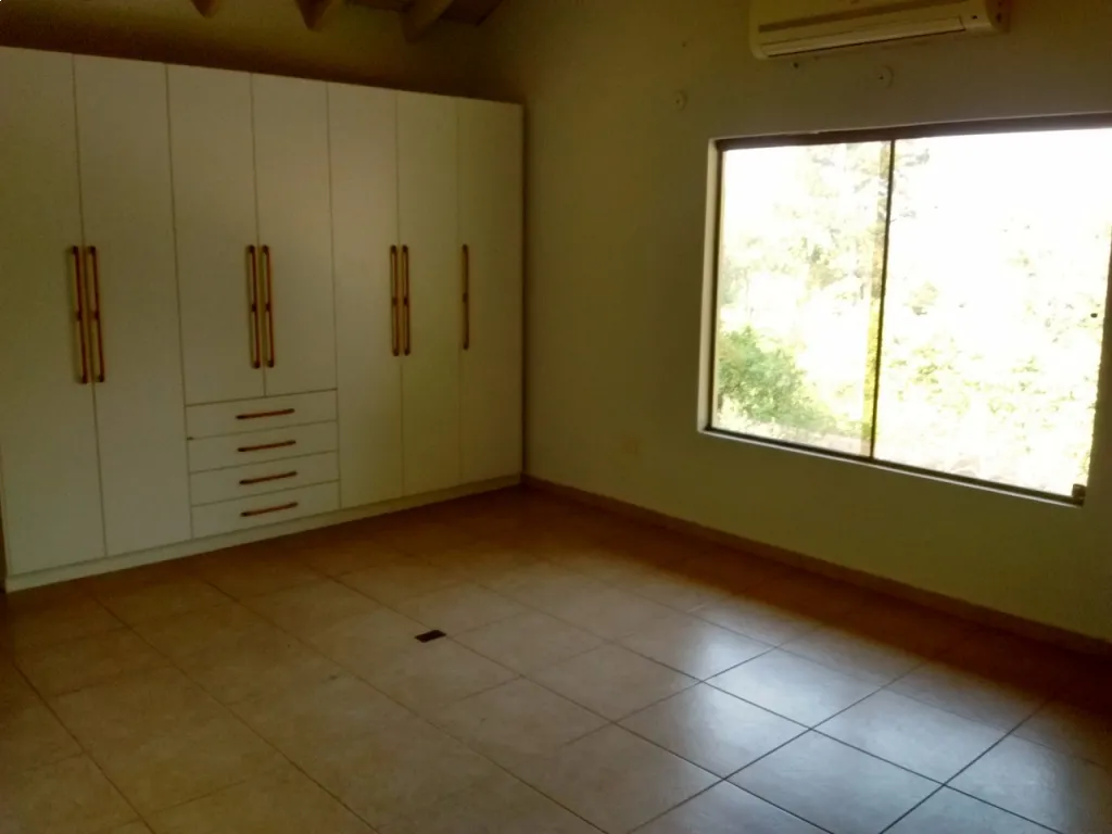 VENDO CASA EN EL PARANÁ COUNTRY CLUB — foto 3