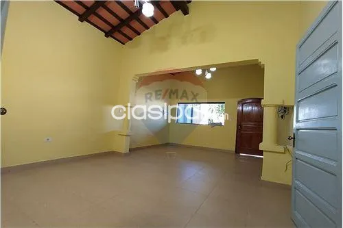 Casa en Barrio Jara 3 dorm. 320m2 — foto 2