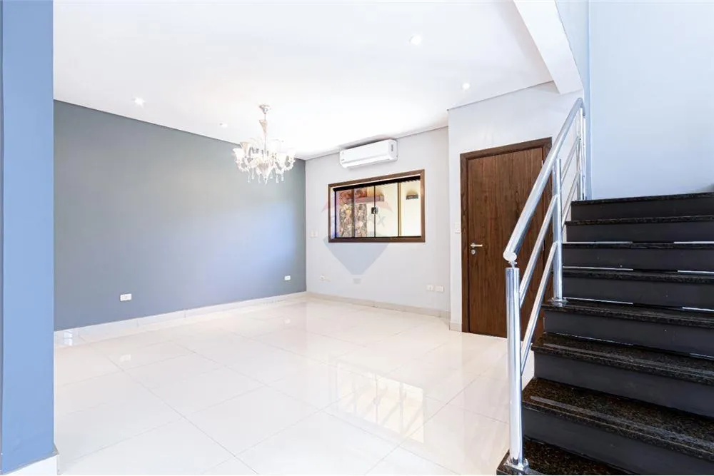 Vendo hermosa casa en la zona mas exclusiva de Luque - 280.000 USD. — foto 3