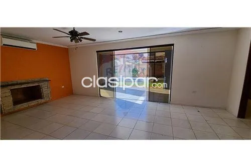 HERMOSA RESIDENCIA BOULEVARD BARRIO CERRADO LUQUE — foto 3