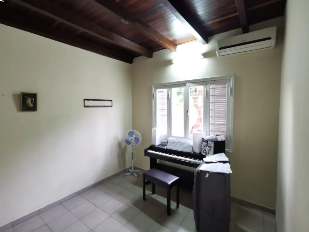 Vendo Casa en Fernando de la Mora zona Norte a 1 cuadra de la avenida Ettiene y Caza. — foto 3