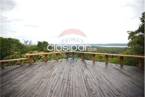 HERMOSA CASA EN LAS COLINAS CON VISTA AL LAGO — foto 2