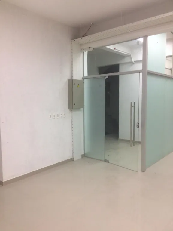 Edificio de oficinas corporativas — foto 3