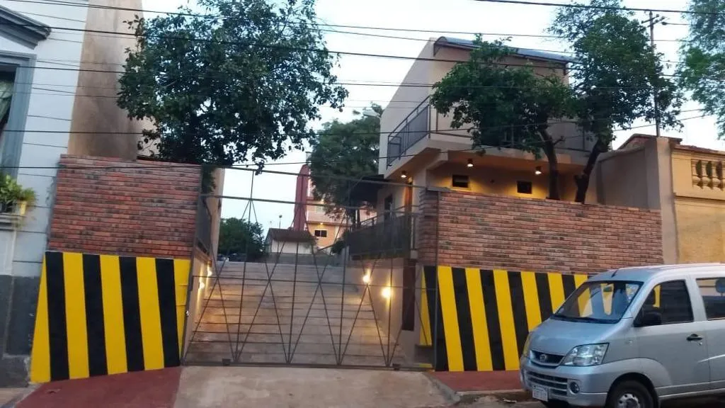 OFICINA CON ESTACIONAMIENTO - ASUNCION B° CATEDRAL — foto 2