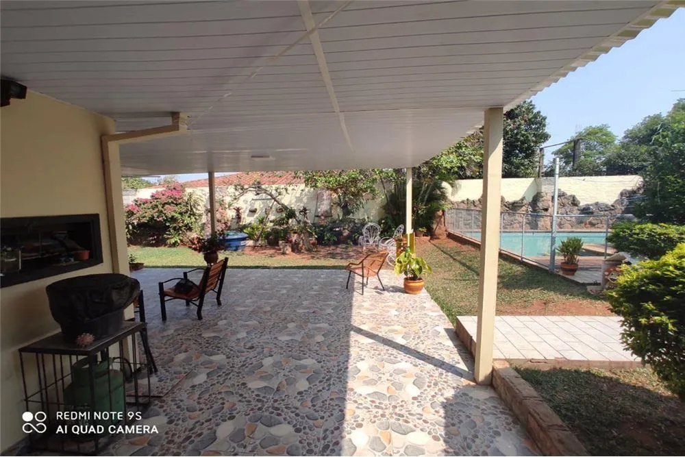 A la venta hermosa y amplia casa en Luque. 1,300,000,000 ₲ — foto 2