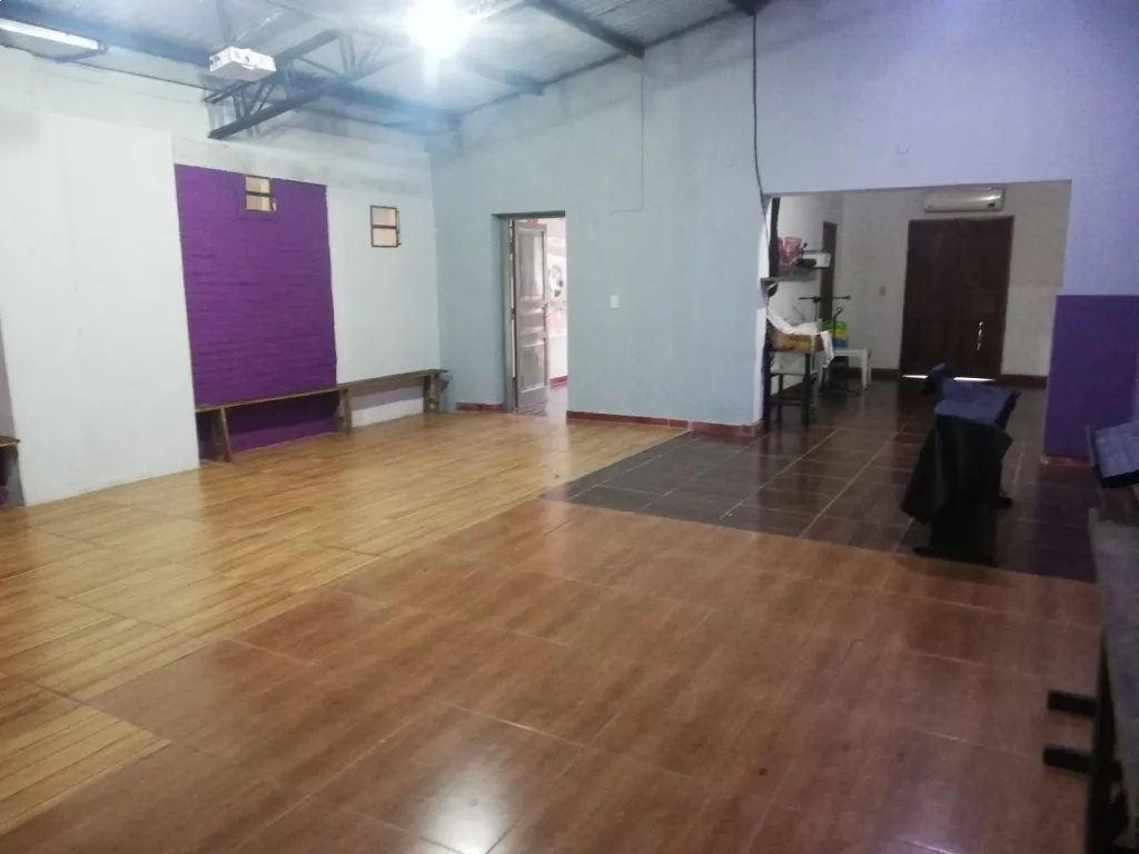 Vendo casa centro de luque — foto 2