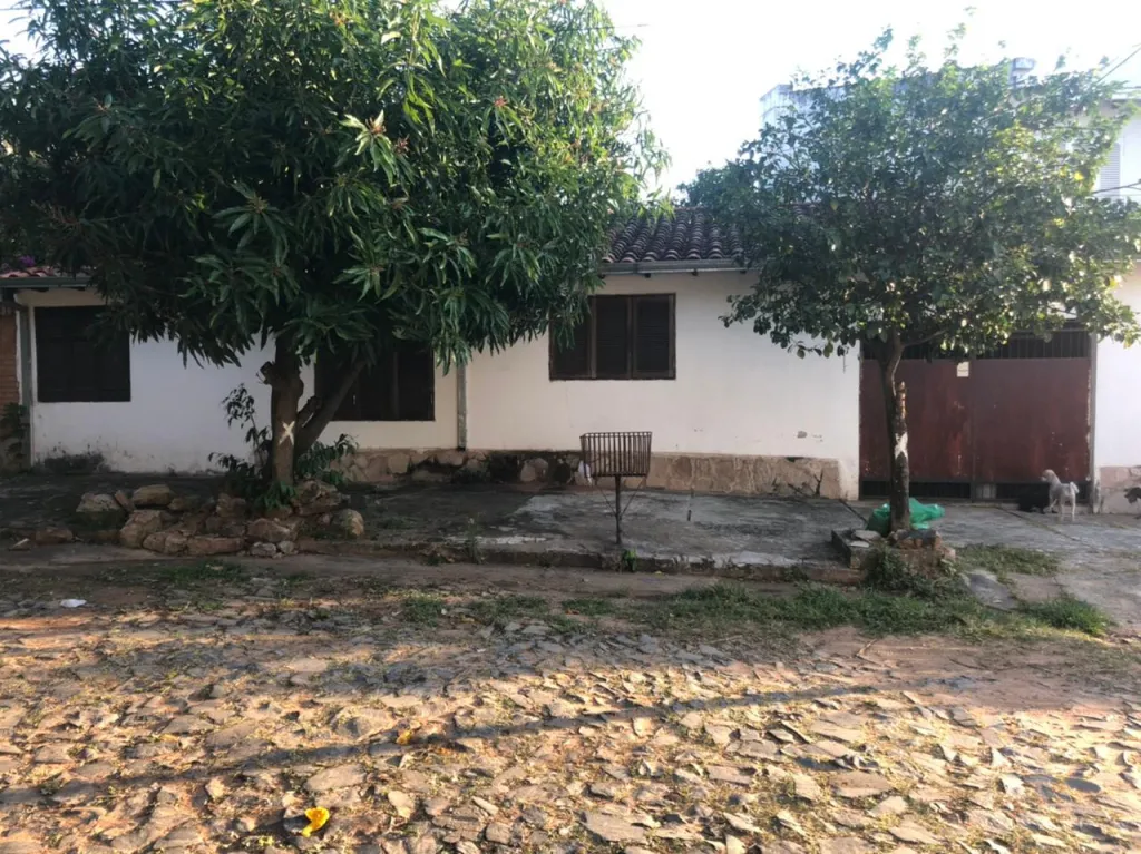 LINDA PROPIEDAD DE CALLE A CALLE - BARRIO SANTA LIBRADA — foto 3