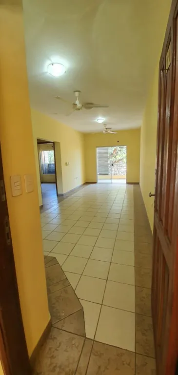 ALQUILO HERMOSO DEPARTAMENTO EN EL CENTRO DE LUQUE — foto 2