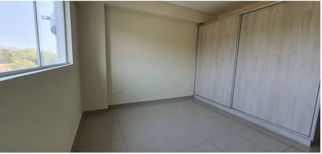EN VENTA HERMOSO DEPARTAMENTO EN ZONA DEL YACHT Y GOLF CLUB — foto 3