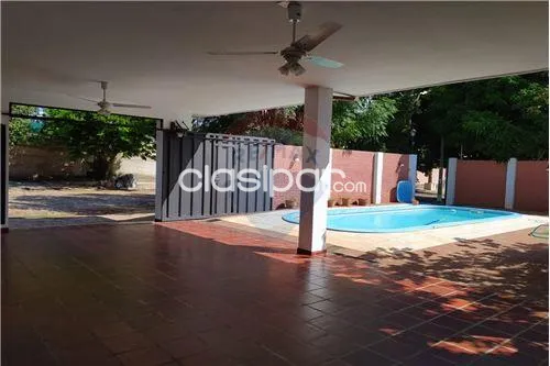CASA EN LAMBARE - Bº KENNEDY ZONA MUNICIPALIDAD (Con Piscina) — foto 3