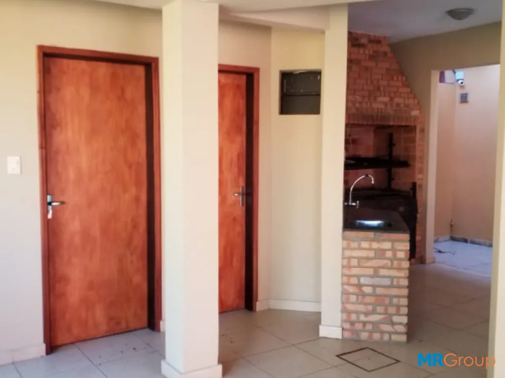 HERMOSA RESIDENCIA — foto 2