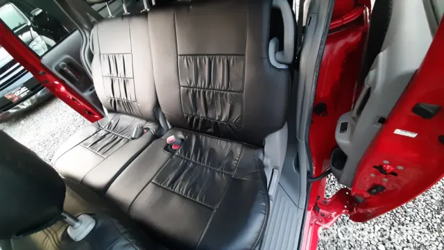 Toyota Sienta 2010 — foto 3