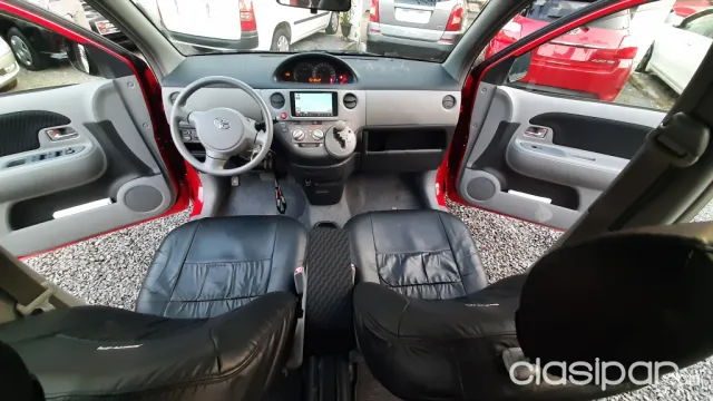 Toyota Sienta 2010 — foto 5
