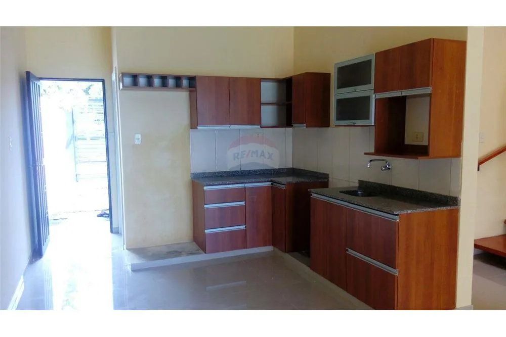 Vendo hermoso duplex en San Lorenzo - 550.000.000 Gs. — foto 2