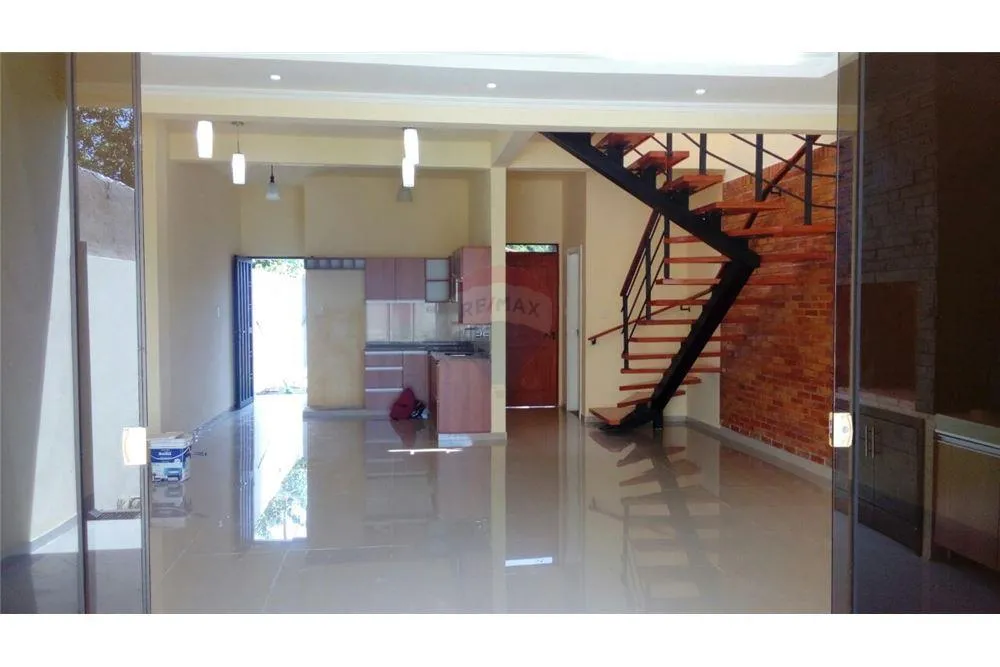 Vendo hermoso duplex en San Lorenzo - 550.000.000 Gs. — foto 3