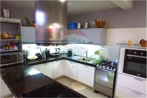 Vendo hermosa residencia en San Lorenzo - 900.000.000Gs. — foto 3