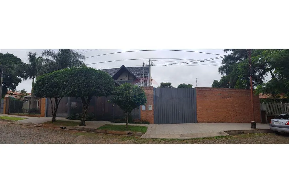 VENDO LUJOSA RESIDENCIA EN BARRIO NAZARETH — foto 2