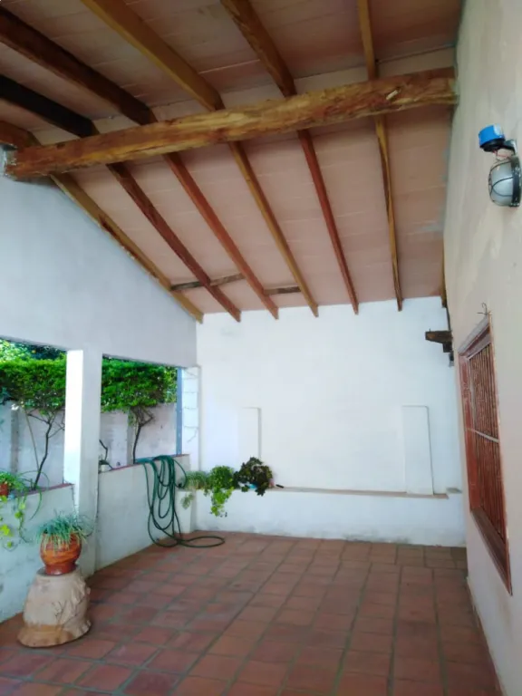 VENDO CASA EN LAMBARE VALLE APU’A I MEDIA CUADRA DE AV. CARLOS ANTONIO LOPEZ — foto 2
