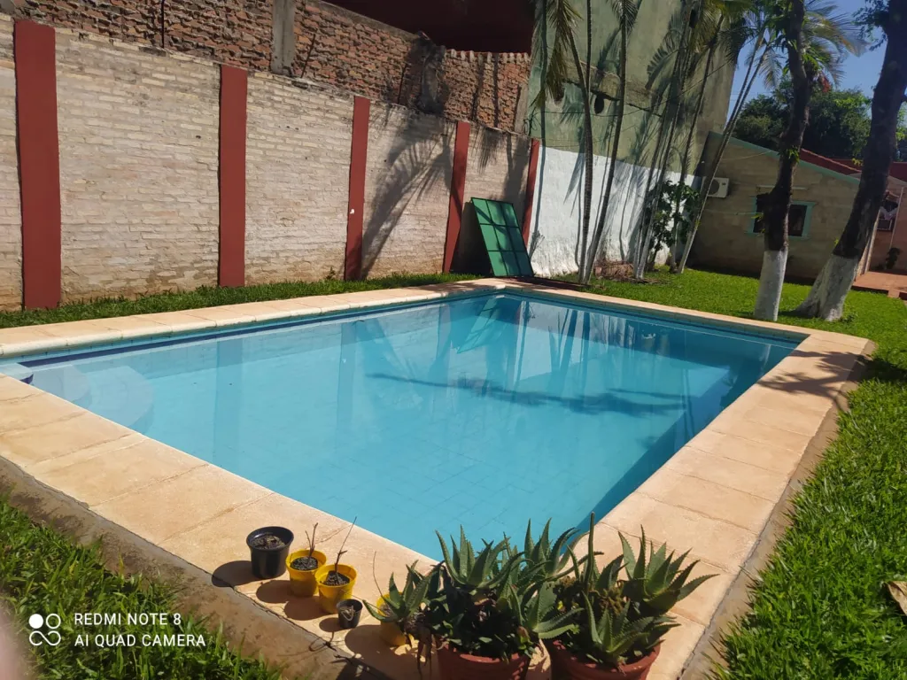 VENDO AMPLIA CASA EN SEGUNDO BARRIO DE LUQUE — foto 3