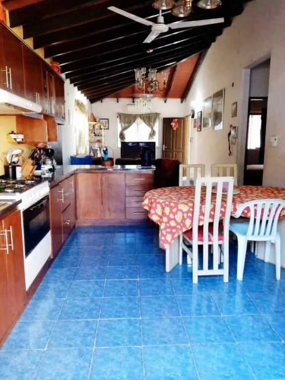 CASA UBICADA EN MARIANO CENTRAL — foto 3