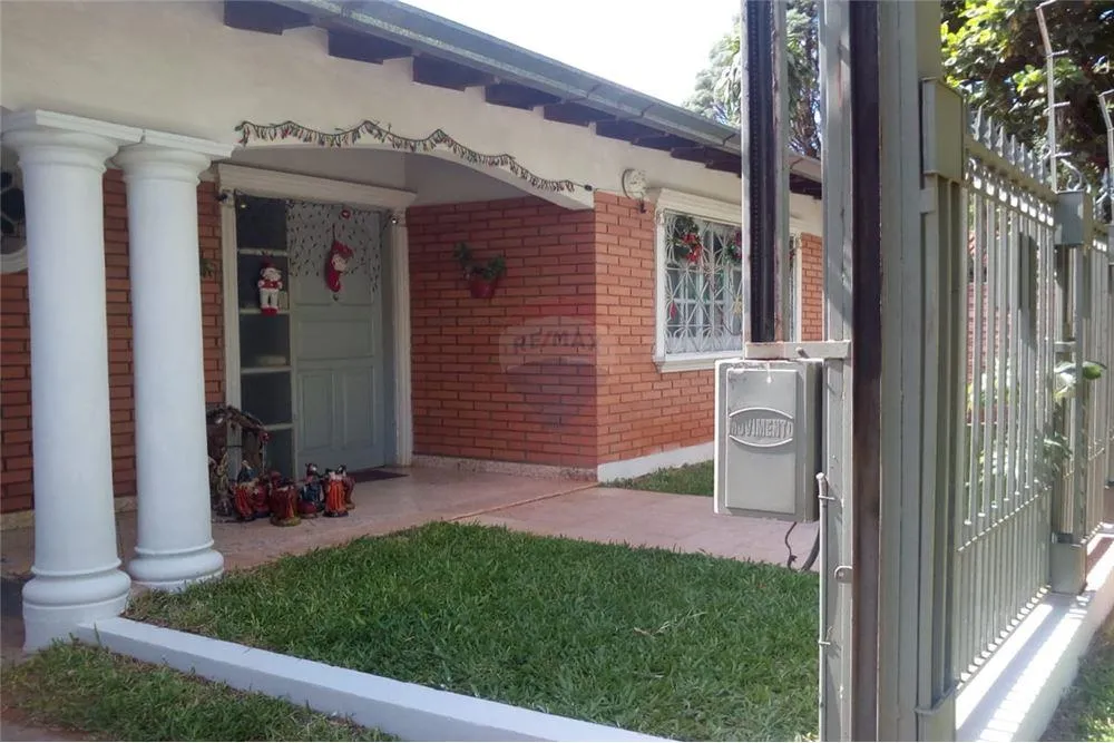 HERMOSA CASA EN SAN LORENZO ZONA AVELINO MARTINEZ — foto 2