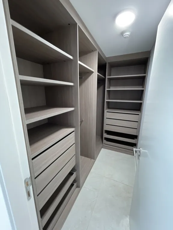 Vendo Departamento en Edificio Eminent barrio Ykua Sati — foto 3