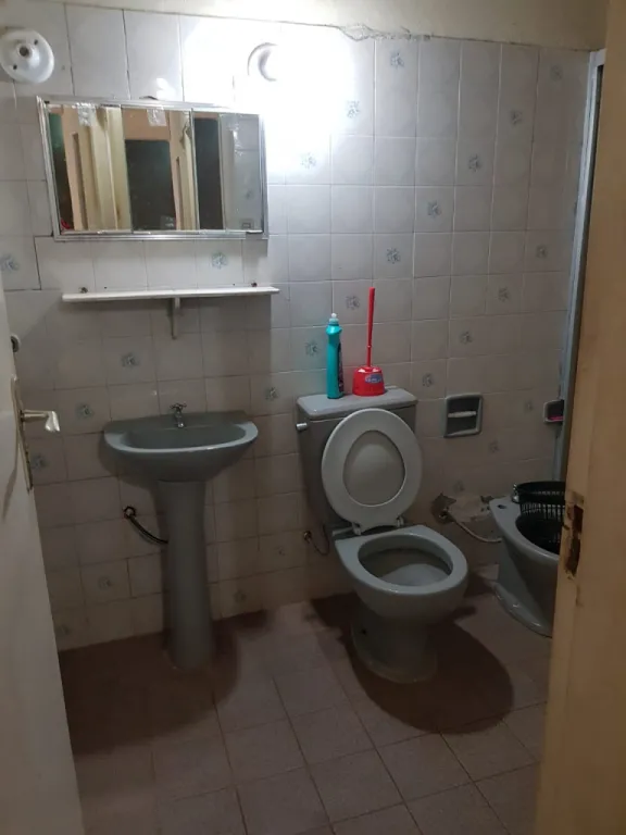 VENDO INTERESANTE CASA FRENTE AL CANAL 13 DE LAMBARÉ, de 487 MT2 — foto 3