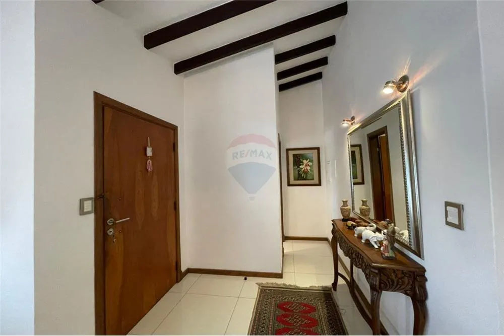 EN VENTA! Amplia residencia en esquina - Lambaré. — foto 2