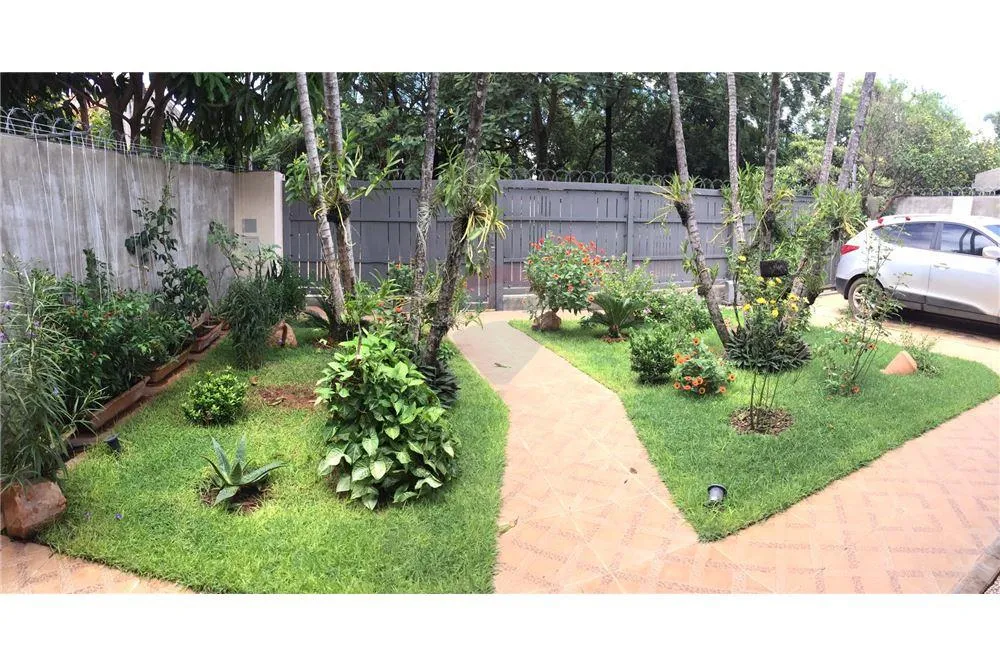 VENTA DE CASA TOTALMENTE AMOBLADA EN SAN LORENZO — foto 2