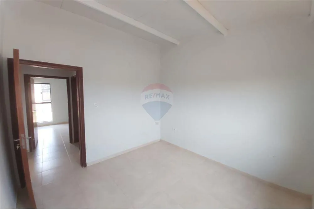 Vendo coqueto chalet en Moracue, Luque - 210.000.000 Gs. — foto 3