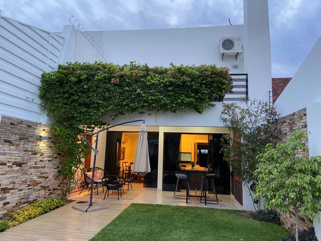ALQUILER CASA PAREADA AMOBLADA EN VILLA MORRA — foto 3