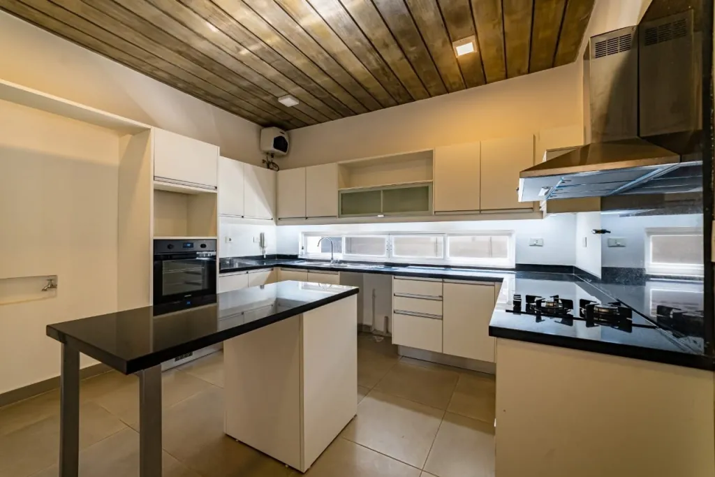 Vendo Casa. Barrio Herrera. COD LG — foto 3