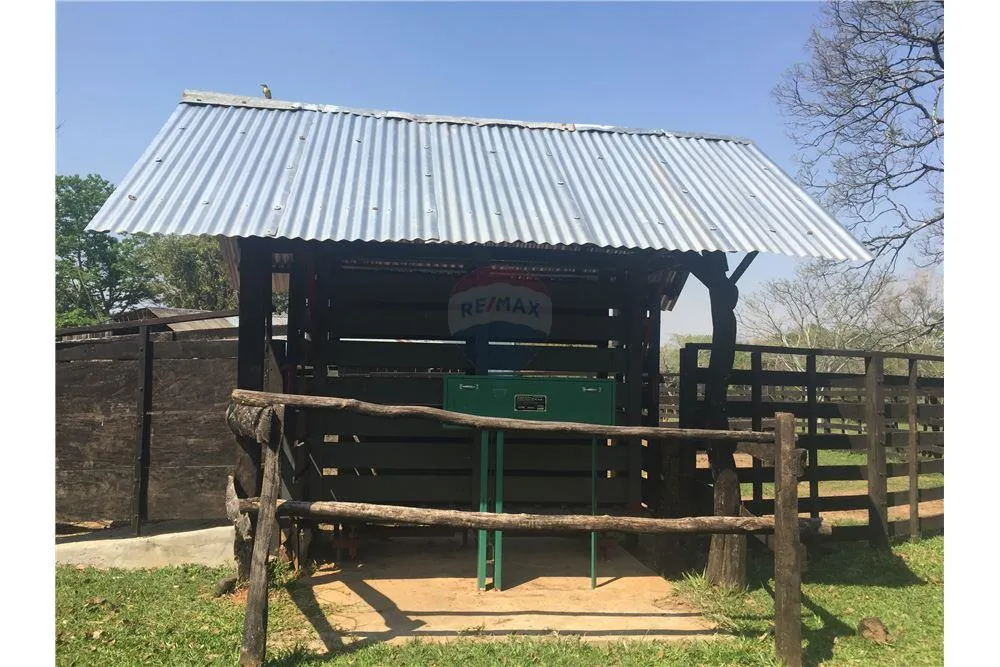 Campo ganadero totalmente equipado en San Cosme y Damián — foto 3
