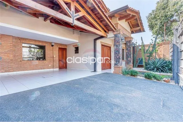 Hermosa Residencia con excelente ubicación — foto 2