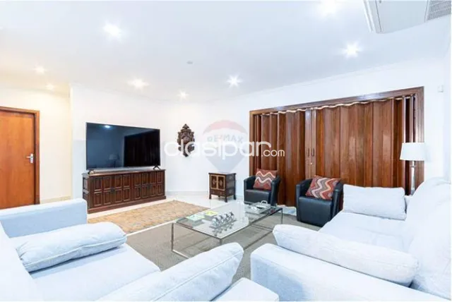 Hermosa Residencia con excelente ubicación — foto 3