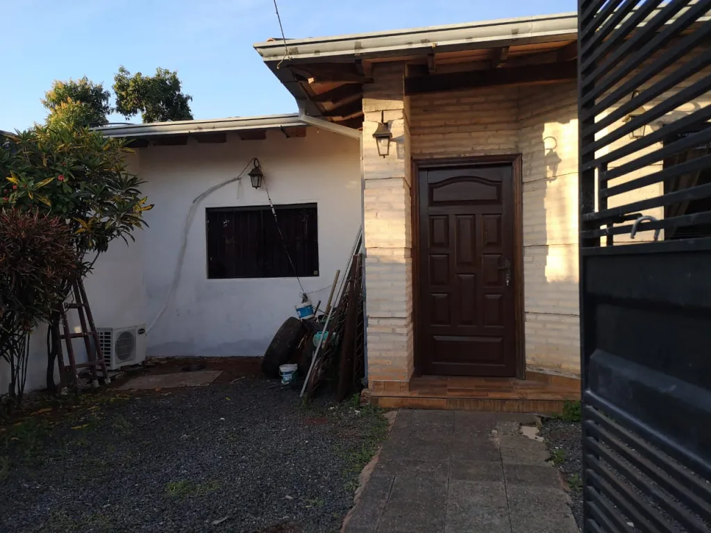 VENDO HERMOSA CASA CON PISCINA EN VILLA ELISA! Cercanias del hospital — foto 2