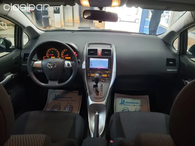 Toyota Auris 2010 — foto 7