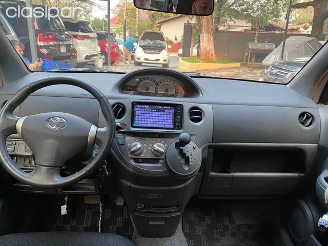 Toyota Sienta 2012 — foto 4