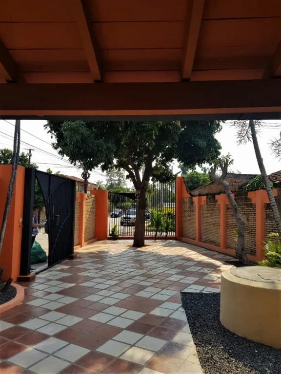 Venta de Casa - Luque — foto 2
