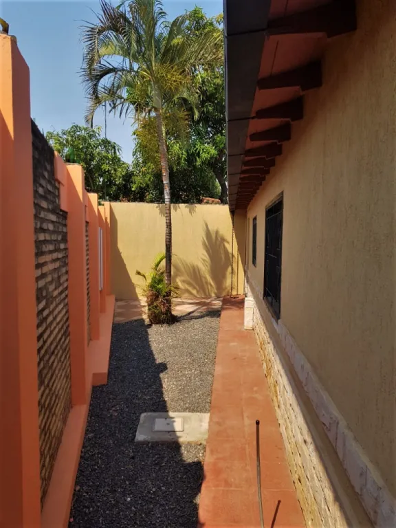Venta de Casa - Luque — foto 3