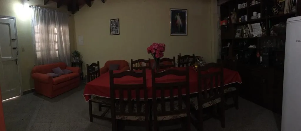 HERMOSA RESIDENCIA EN ASUNCION — foto 2