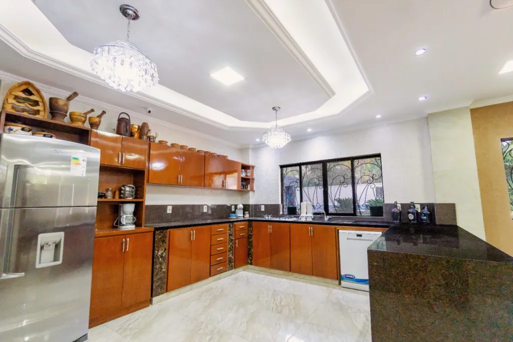 Casa San Bernardino 200 m Av. Naumann 380,000 USD — foto 3