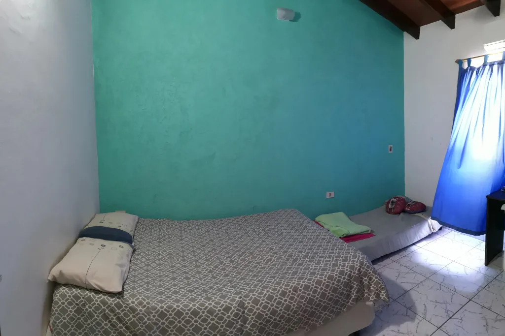 VENDO casa en barrio Mbokajaty de Ñemby — foto 2