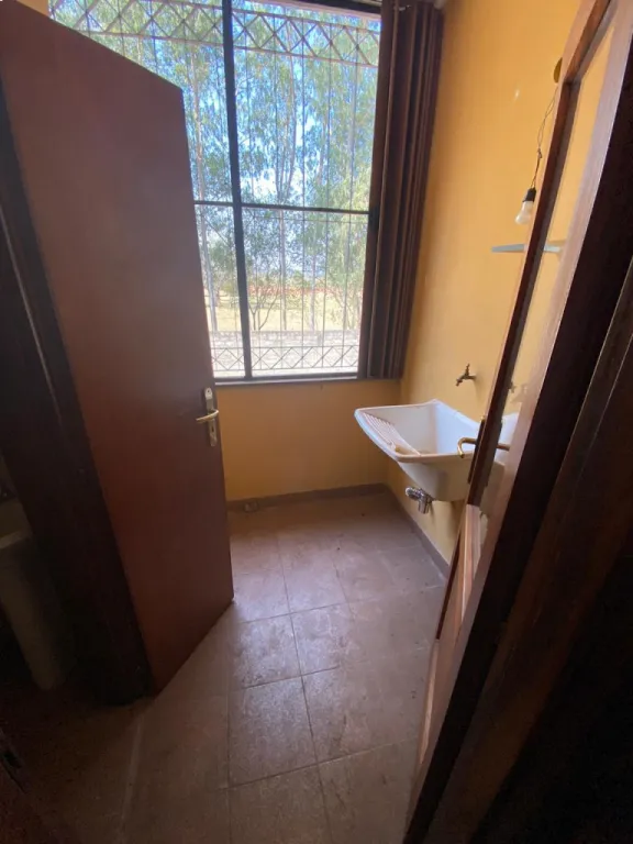 **HERMOSA CASA EN VENTA ZONA LUQUE — foto 3